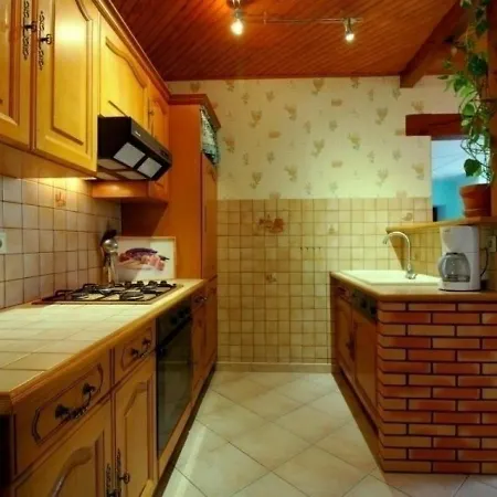 Дом отдыха Marcillac, 4 Pieces, 5 Personnes - Fr-1-440-31 *